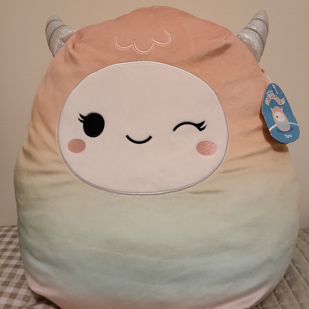 16" Yara The Yeti Squishmallow